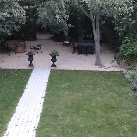Chambre Cote Jardin Ним Экстерьер фото