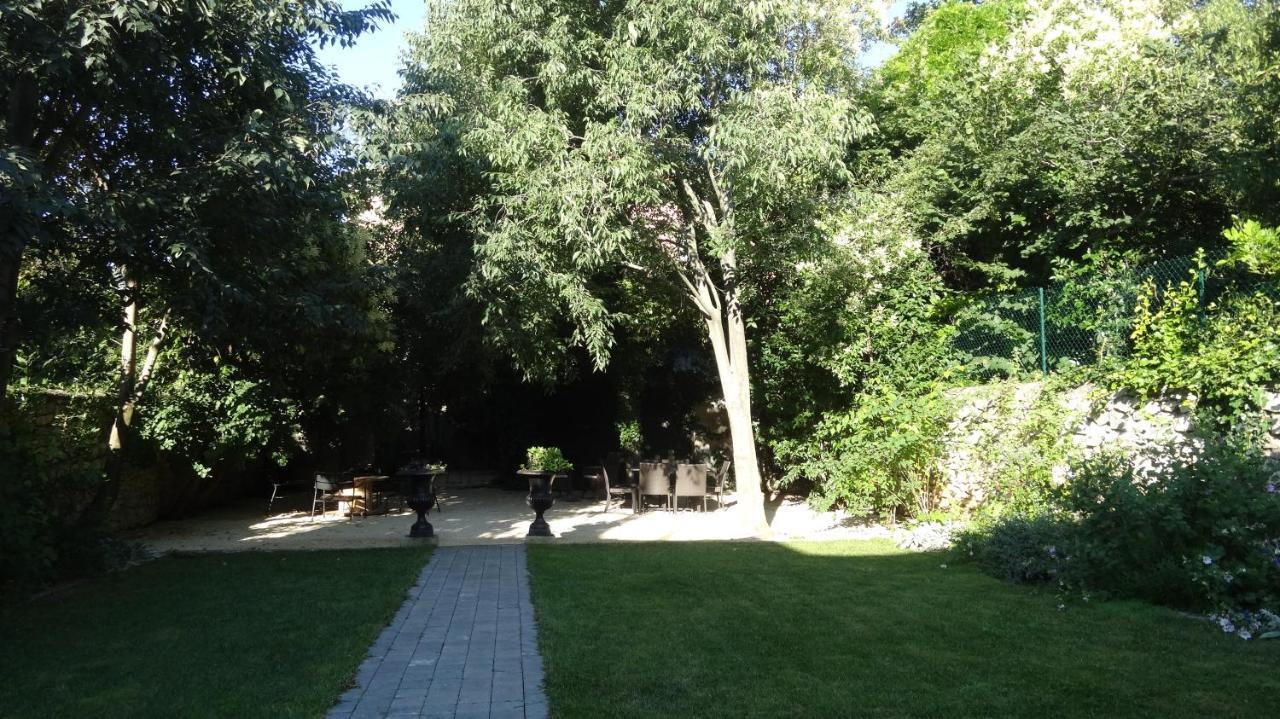 Chambre Cote Jardin Ним Экстерьер фото